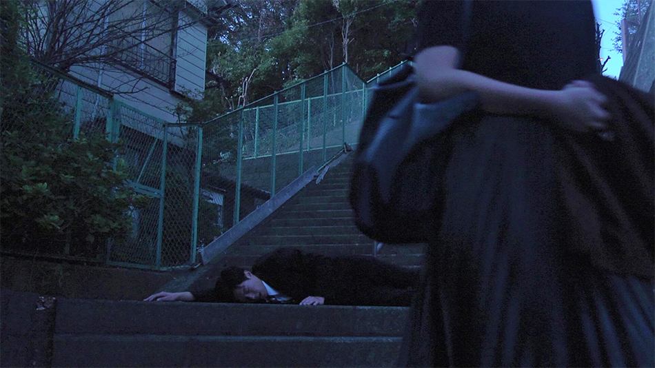 階段がある限り誰かがのぼらなくてはいけない